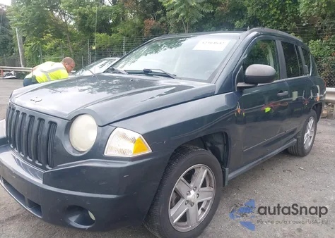 2008 Jeep Compass Sport из США, поврежденный, VIN 1J8FT47W98D694168